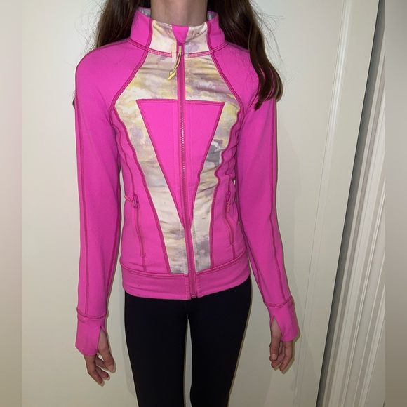 Ivivva define jacket size 7 girls!!!!! - Picture 3 of 4